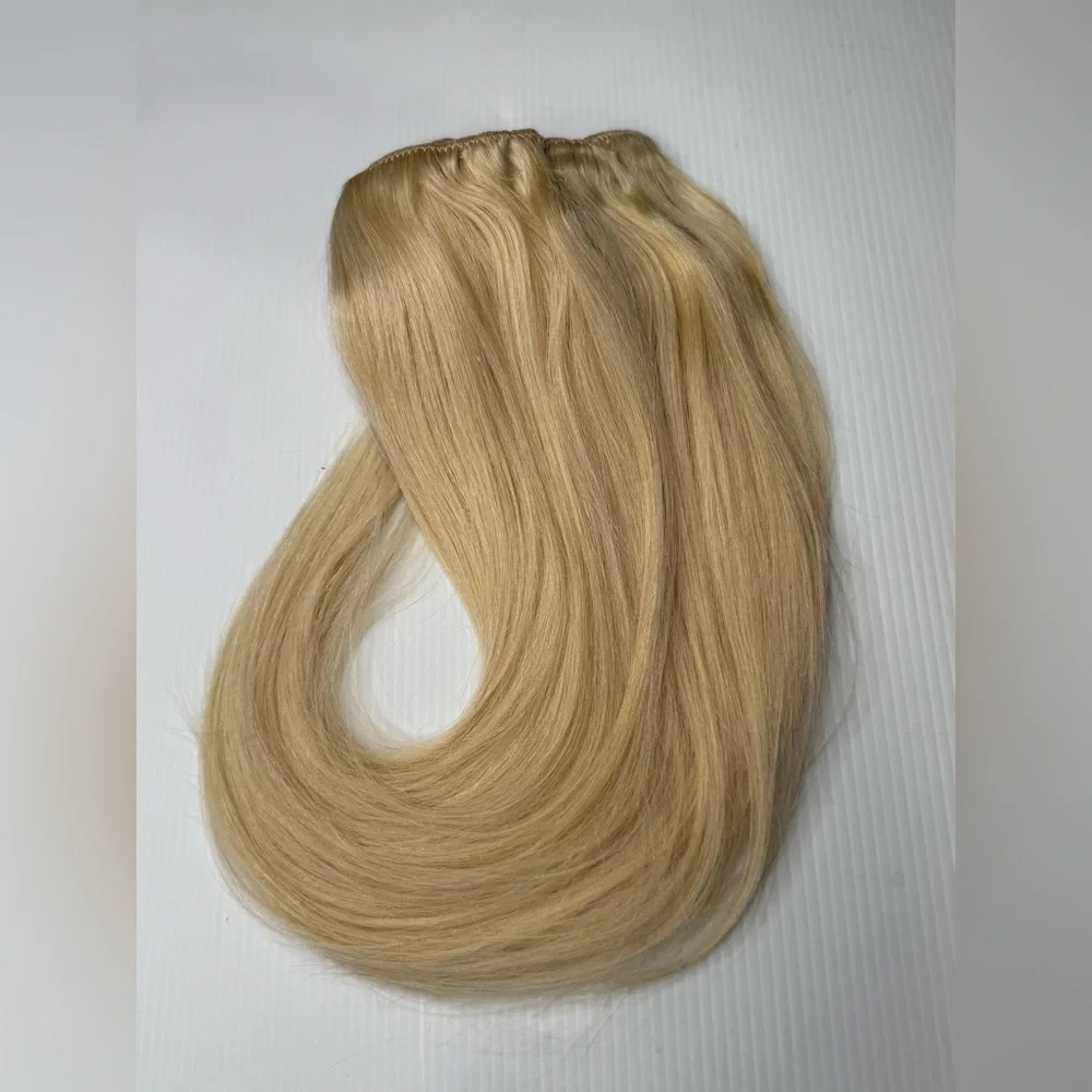18 In Light  Blonde Straight  Hair Extensions - Clip ins